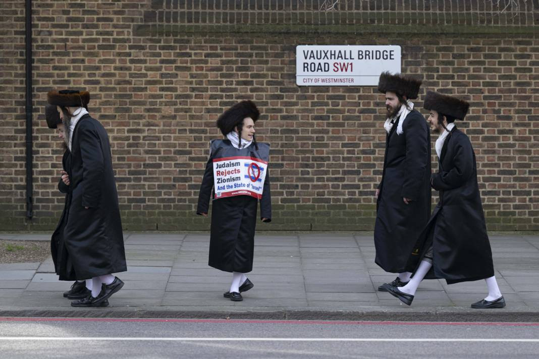 Londra ve Saraybosna'da İsrail protestosu! Binlerce kişi sokaklara döküldü - Resim: 17